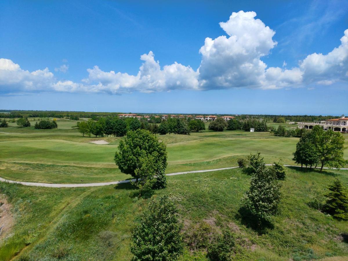 Lighthouse Golf Resort & Spa Apartments بالشيك المظهر الخارجي الصورة
